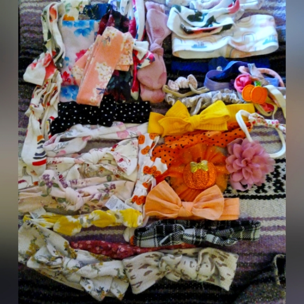 Various brands of baby bows